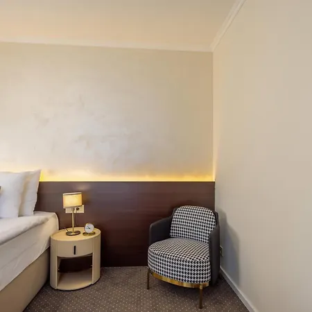 Nobel West 4* Belgrade